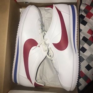 Red, white & blue Nike cortez